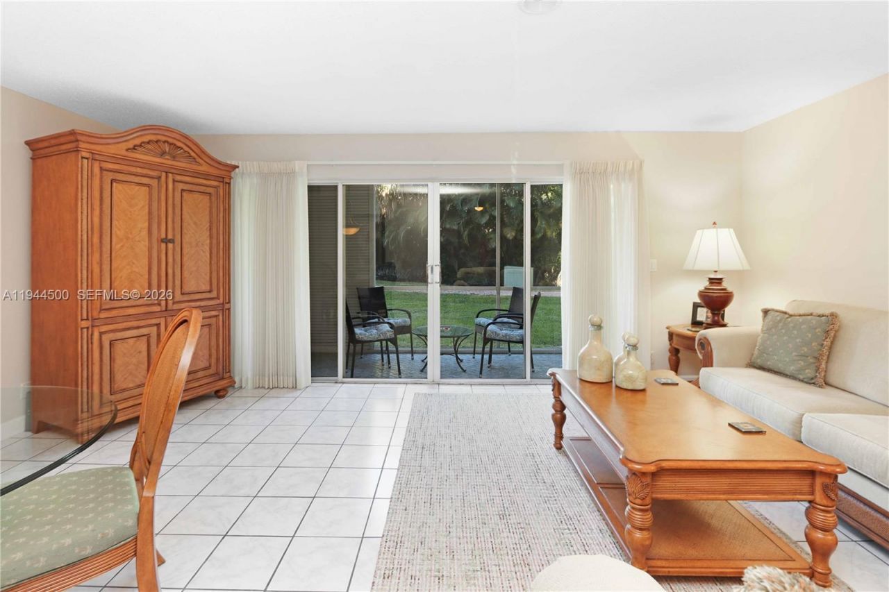 1425 Atlantic Shores Blvd, Unit 110, Hallandale Beach, FL 33009 Photo