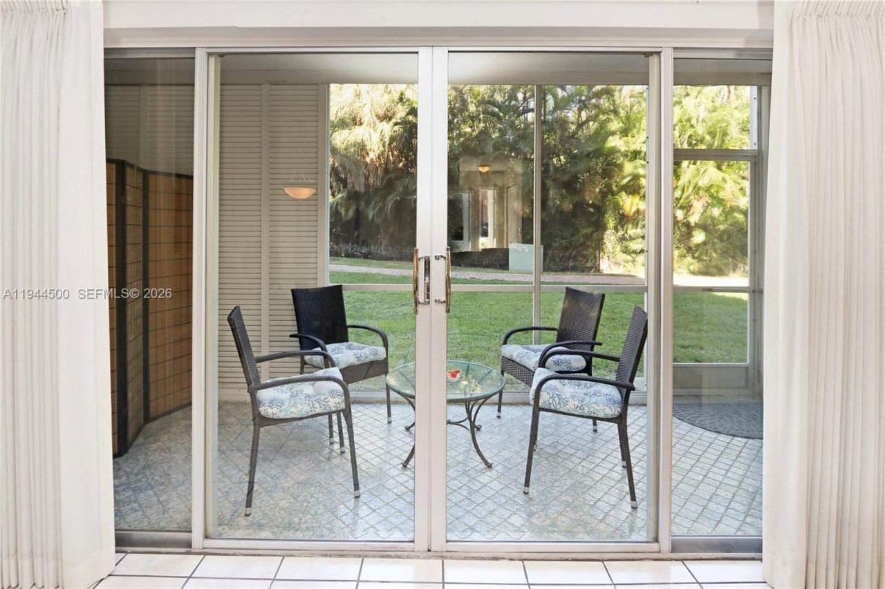 1425 Atlantic Shores Blvd, Unit 110, Hallandale Beach, FL 33009 Photo