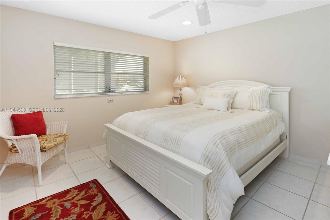 1425 Atlantic Shores Blvd, Unit 110, Hallandale Beach, FL 33009 Photo