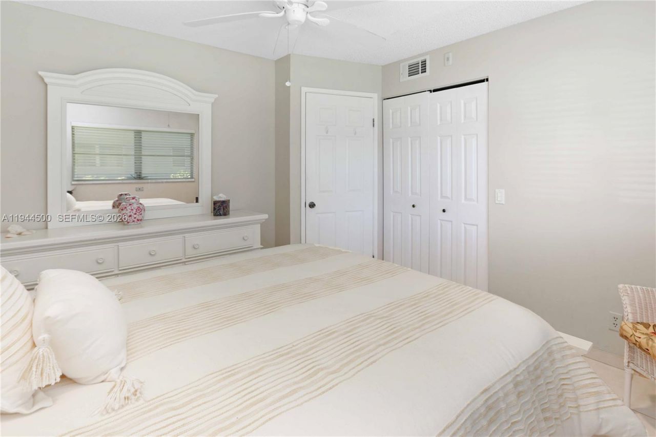 1425 Atlantic Shores Blvd, Unit 110, Hallandale Beach, FL 33009 Photo