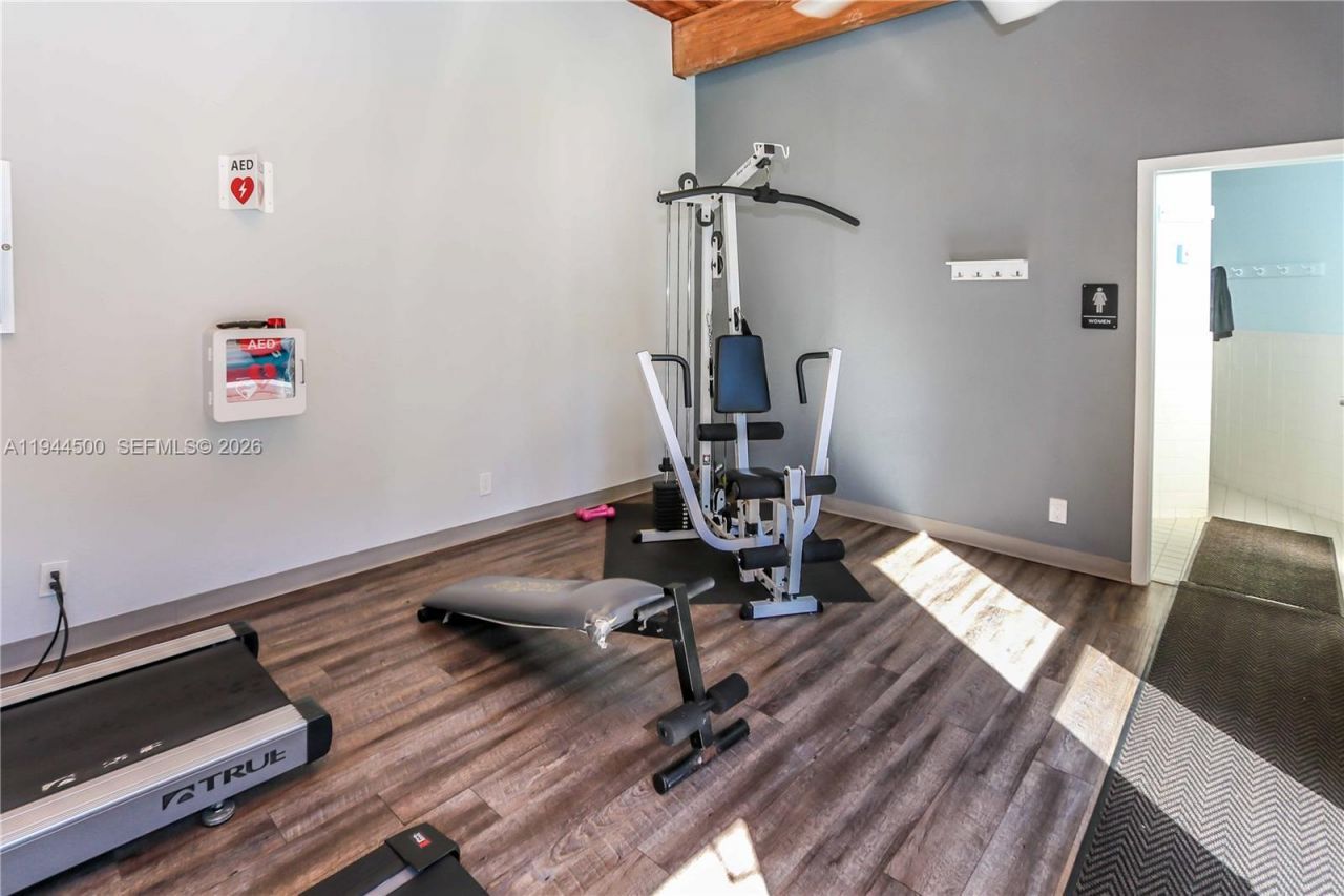 1425 Atlantic Shores Blvd, Unit 110, Hallandale Beach, FL 33009 Photo