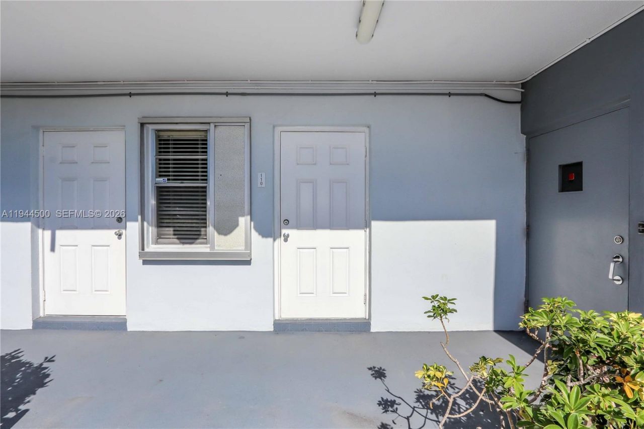 1425 Atlantic Shores Blvd, Unit 110, Hallandale Beach, FL 33009 Photo