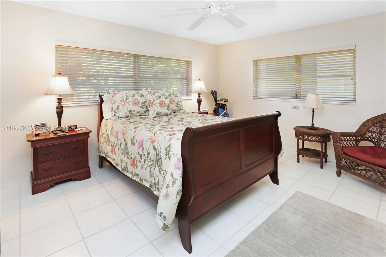 1425 Atlantic Shores Blvd, Unit 110, Hallandale Beach, FL 33009 Photo