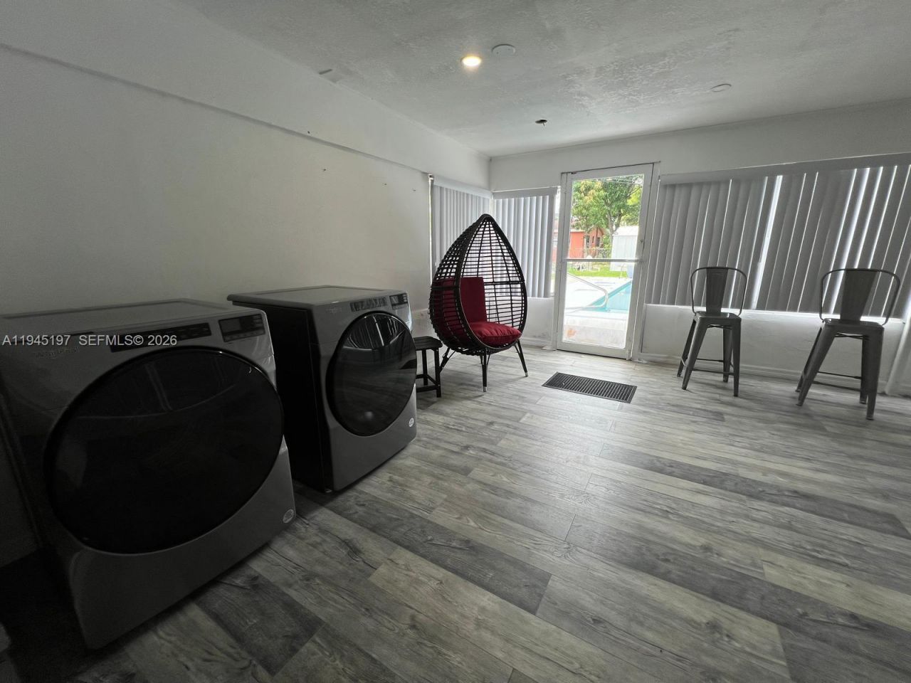 1735 NE 157th Ter, North Miami Beach, FL 33162 Photo