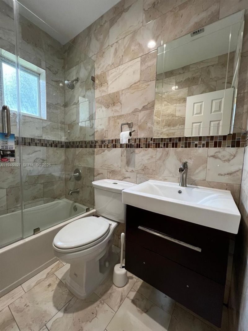 1735 NE 157th Ter, North Miami Beach, FL 33162 Photo