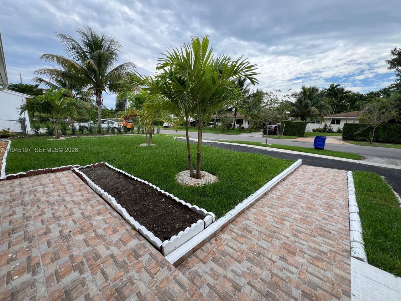 1735 NE 157th Ter, North Miami Beach, FL 33162 Photo