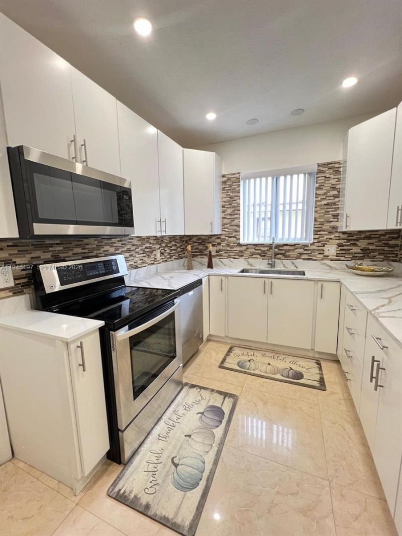 1735 NE 157th Ter, North Miami Beach, FL 33162 Photo