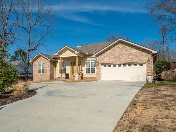 404 PENINSULA Drive, Hot Springs, AR 71901