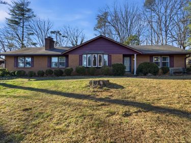 2122 Laurel Lane, Altavista, VA 24517