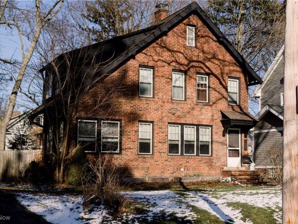 3085 Essex Road, Cleveland Heights, OH 44118