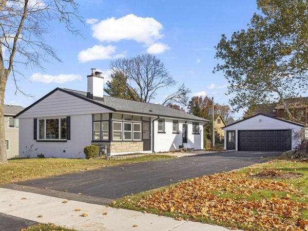 521 Lindley Avenue, Westmont, IL 60559