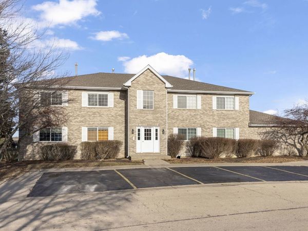 809 Constance Lane, Unit 809, Sycamore, IL 60178