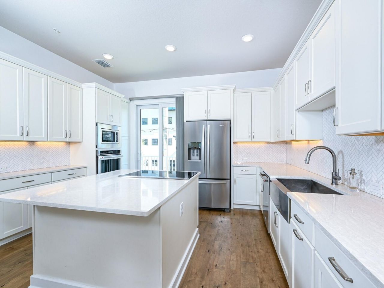 516 Laurel Park Drive, Sarasota, FL 34236 Photo