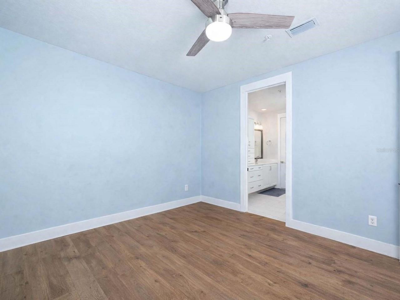 516 Laurel Park Drive, Sarasota, FL 34236 Photo