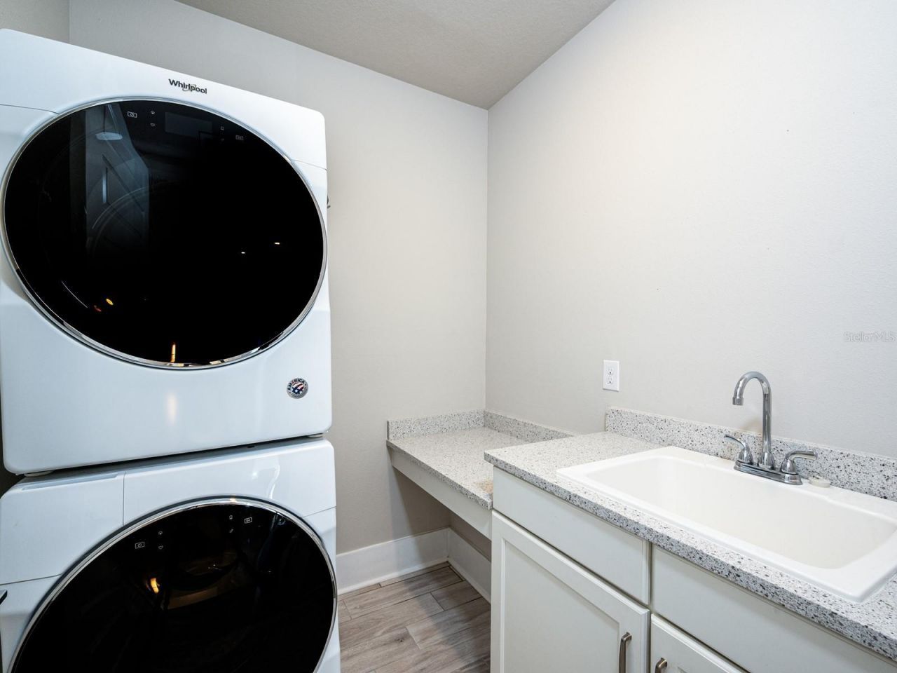 516 Laurel Park Drive, Sarasota, FL 34236 Photo