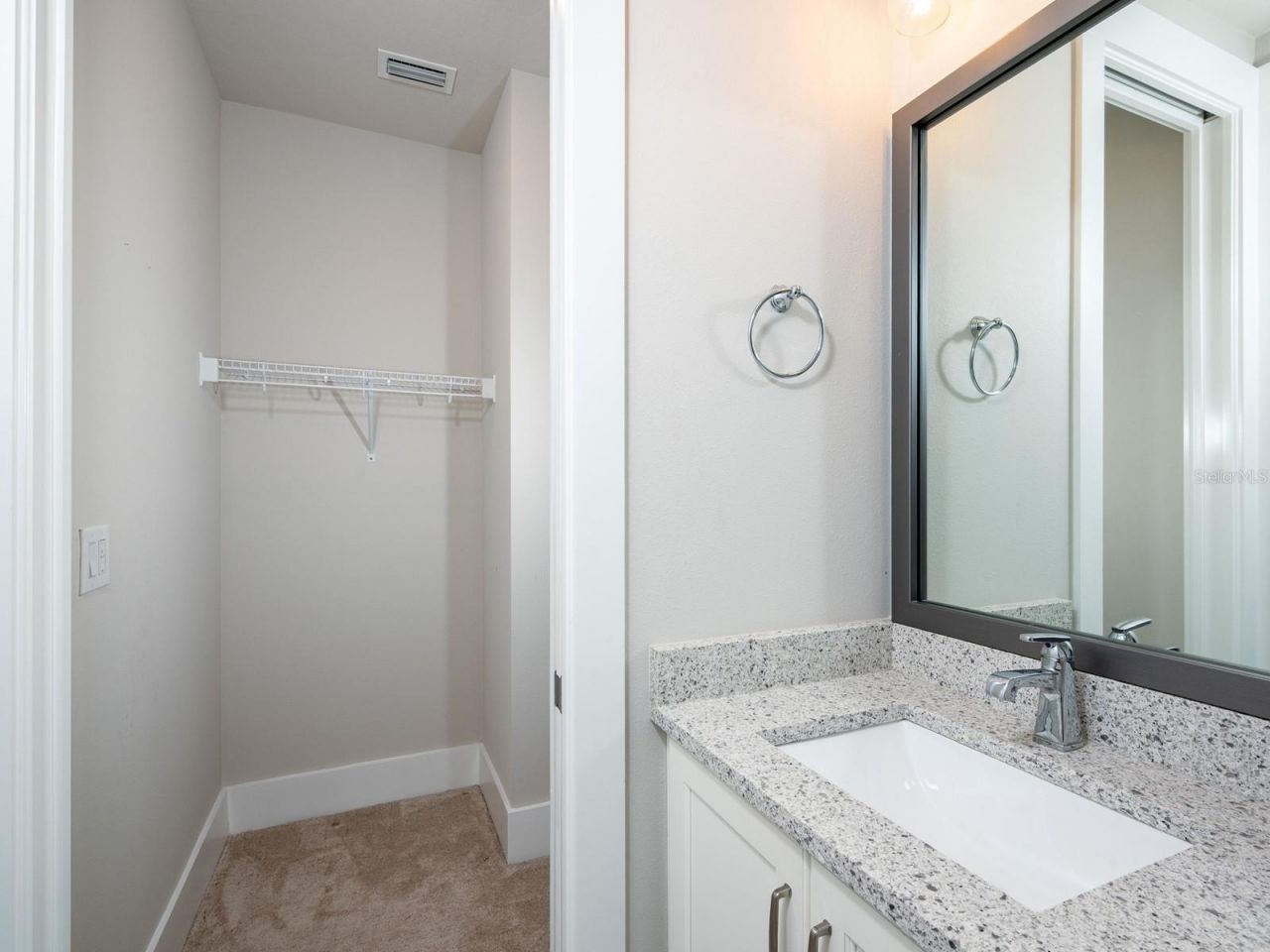 516 Laurel Park Drive, Sarasota, FL 34236 Photo