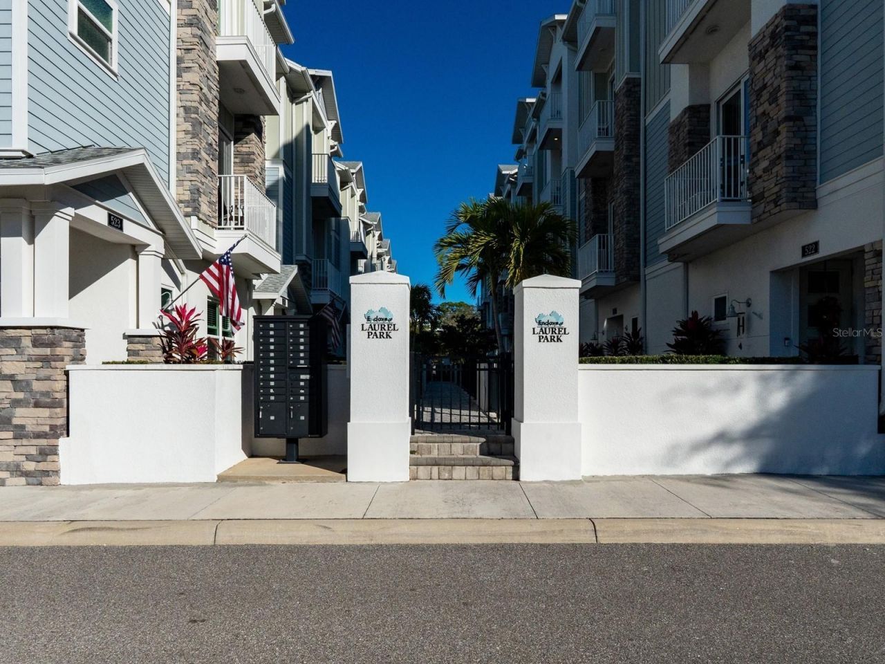 516 Laurel Park Drive, Sarasota, FL 34236 Photo