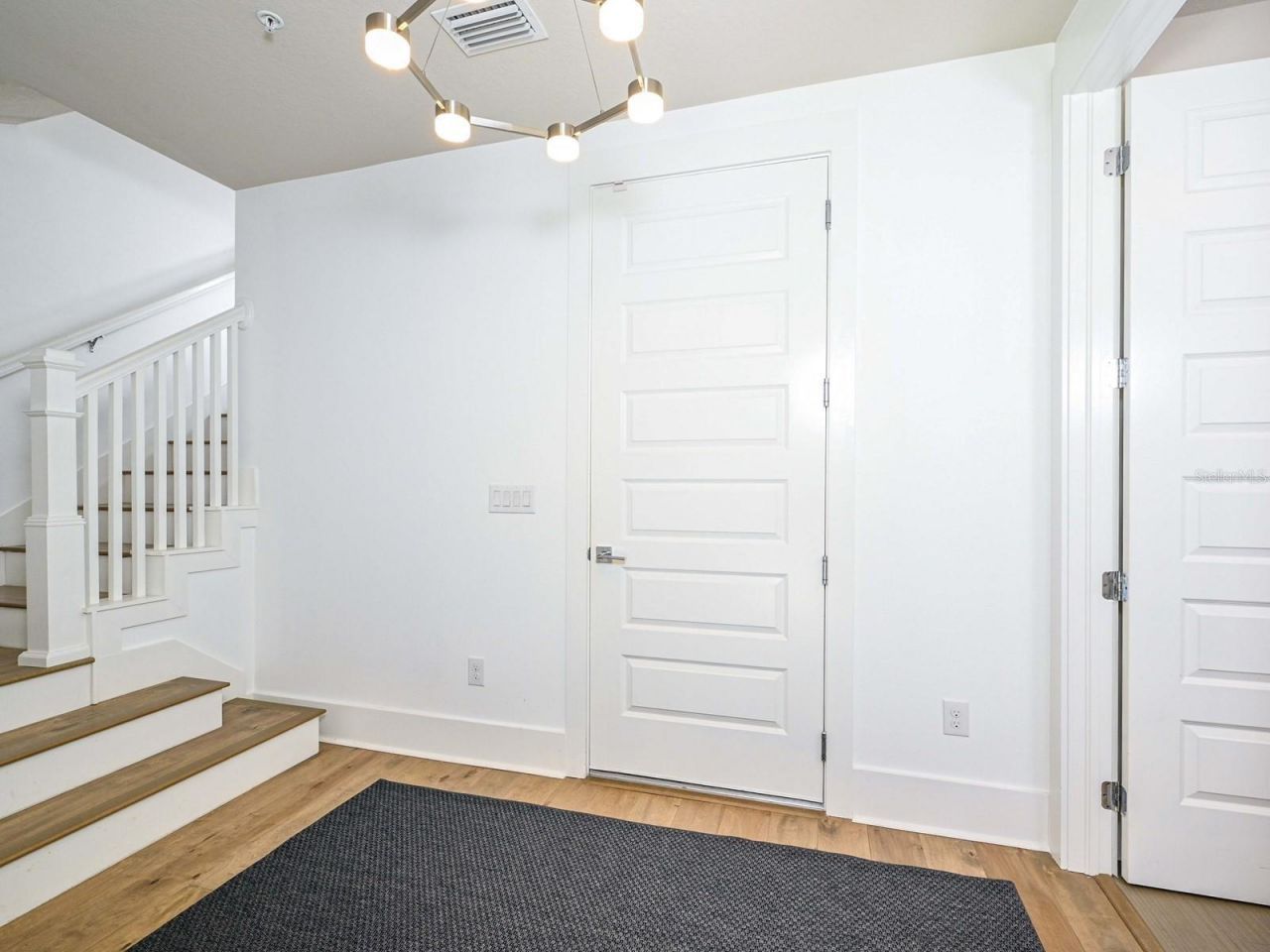 516 Laurel Park Drive, Sarasota, FL 34236 Photo