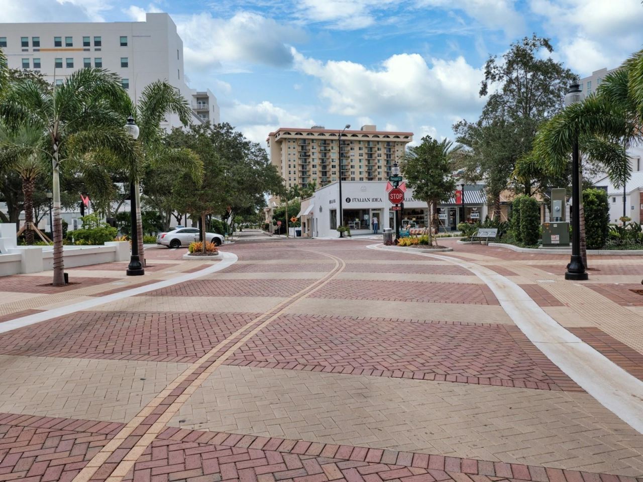 516 Laurel Park Drive, Sarasota, FL 34236 Photo