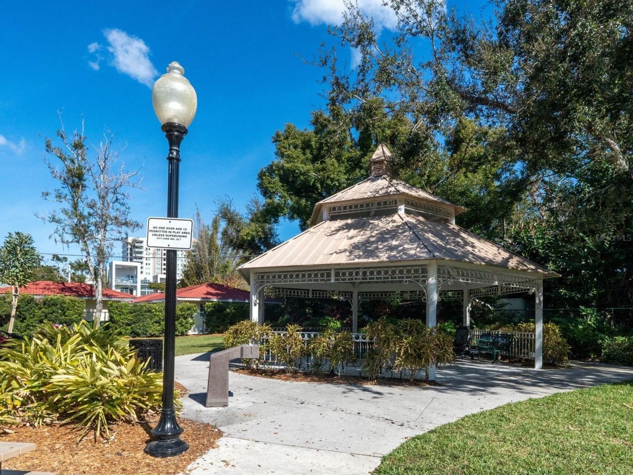 516 Laurel Park Drive, Sarasota, FL 34236 Photo