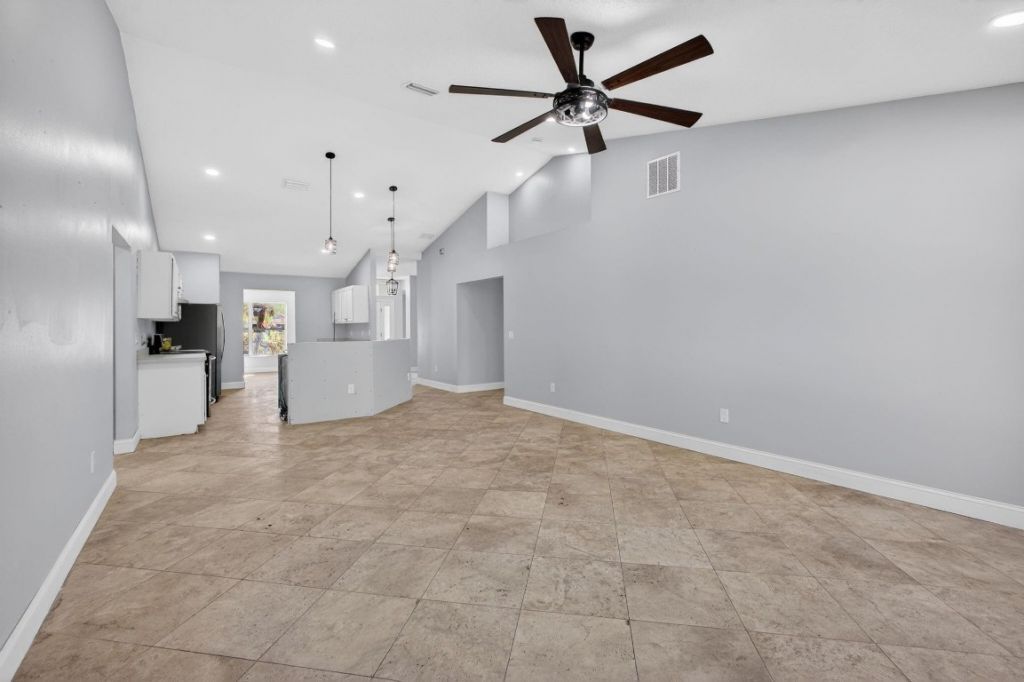 1941 SW Oakwood Rd, Port Saint Lucie, FL 34953 Photo