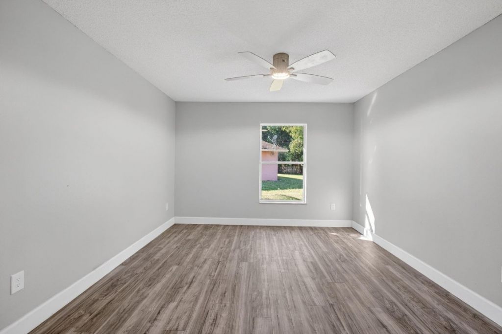 1941 SW Oakwood Rd, Port Saint Lucie, FL 34953 Photo