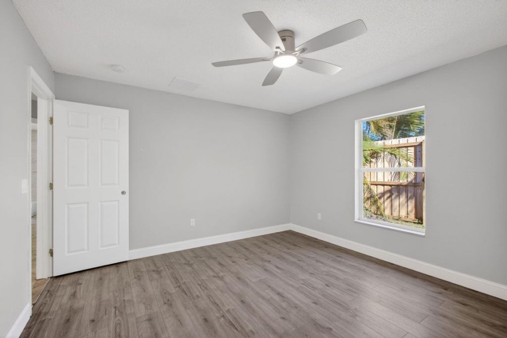 1941 SW Oakwood Rd, Port Saint Lucie, FL 34953 Photo