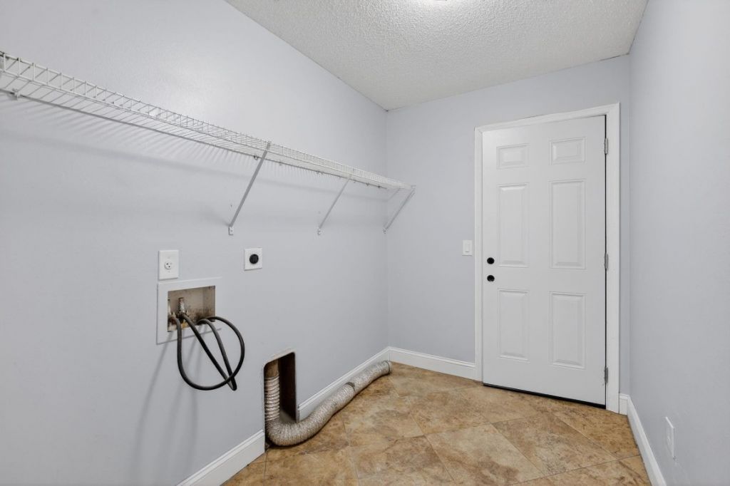 1941 SW Oakwood Rd, Port Saint Lucie, FL 34953 Photo