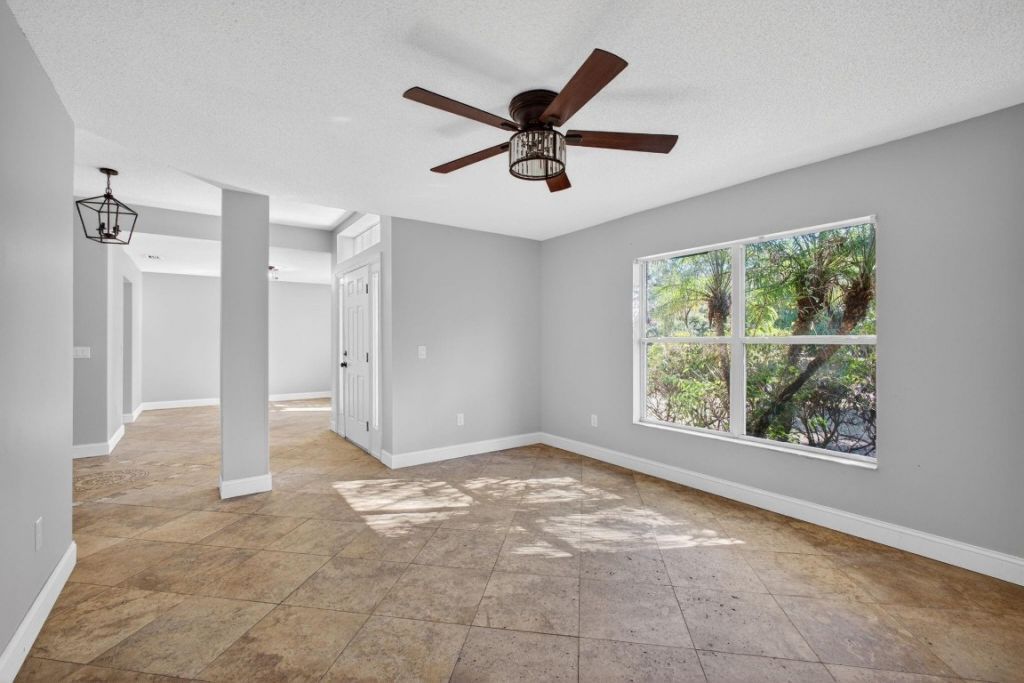 1941 SW Oakwood Rd, Port Saint Lucie, FL 34953 Photo