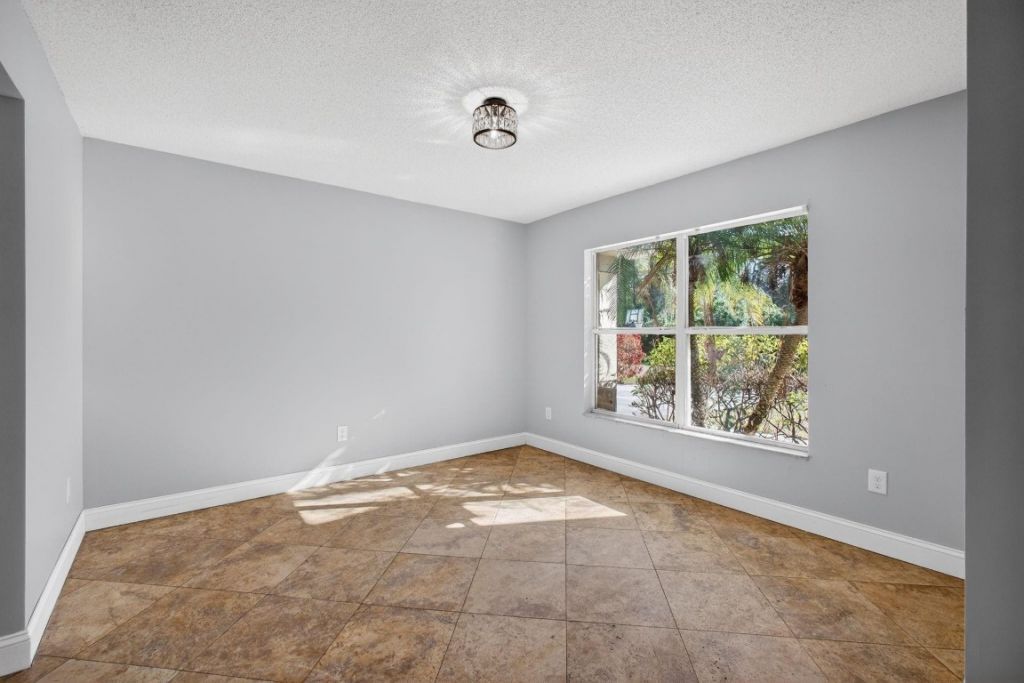 1941 SW Oakwood Rd, Port Saint Lucie, FL 34953 Photo