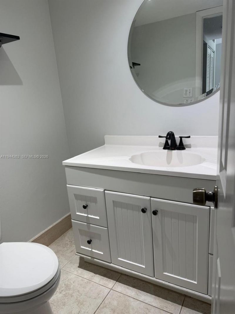 242 Wimbledon Lake Dr, Plantation, FL 33324 Photo