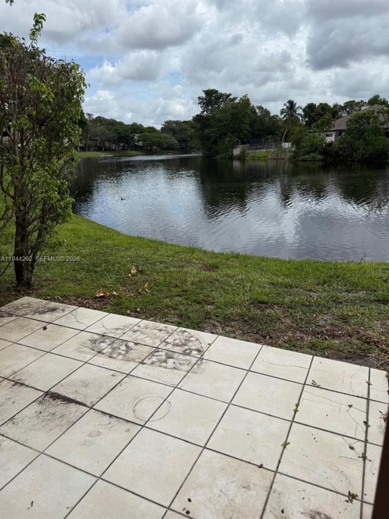 242 Wimbledon Lake Dr, Plantation, FL 33324 Photo