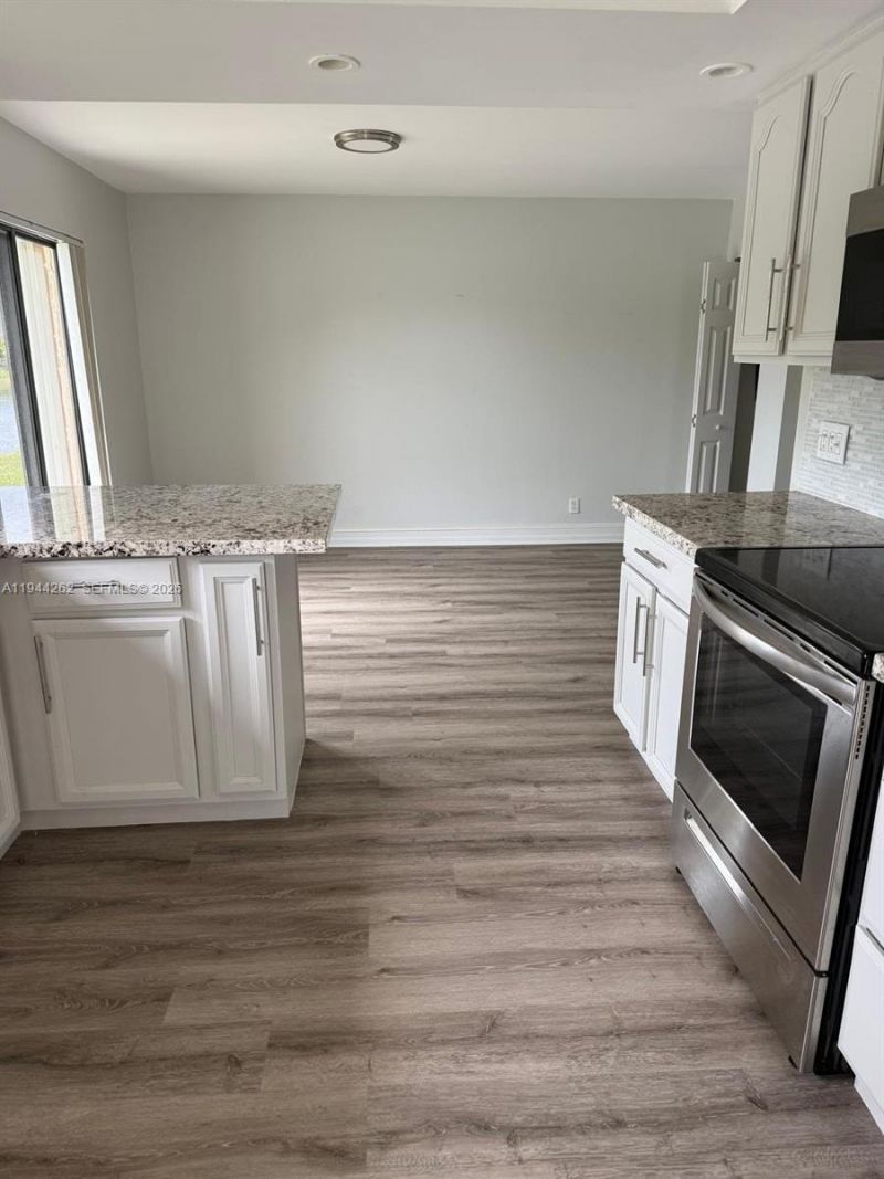 242 Wimbledon Lake Dr, Plantation, FL 33324 Photo