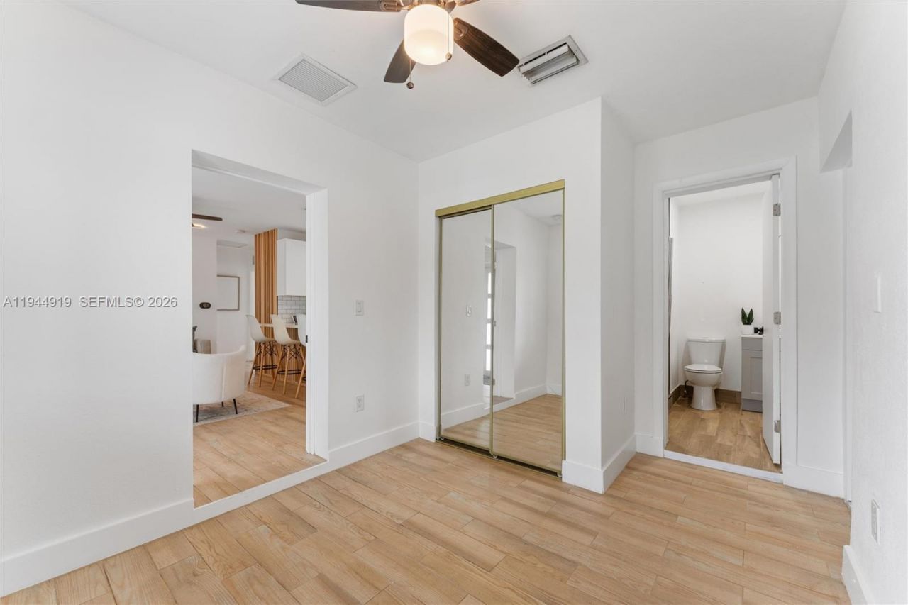 6161 NE 7th Ave, Oakland Park, FL 33334 Photo