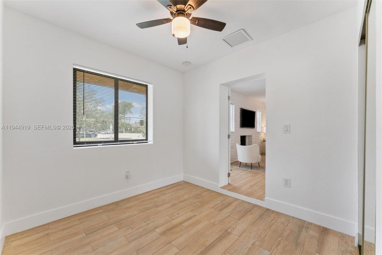 6161 NE 7th Ave, Oakland Park, FL 33334 Photo