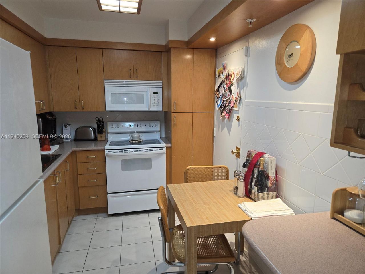 400 Kings Point Dr, Unit 1202, Sunny Isles Beach, FL 33160 Photo