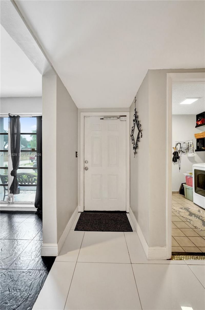 3301 Raleigh St, Unit 4E, Hollywood, FL 33021 Photo