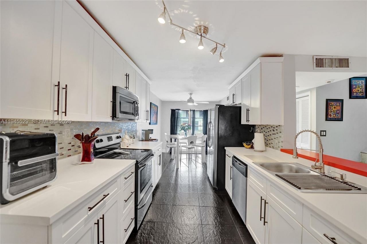 3301 Raleigh St, Unit 4E, Hollywood, FL 33021 Photo