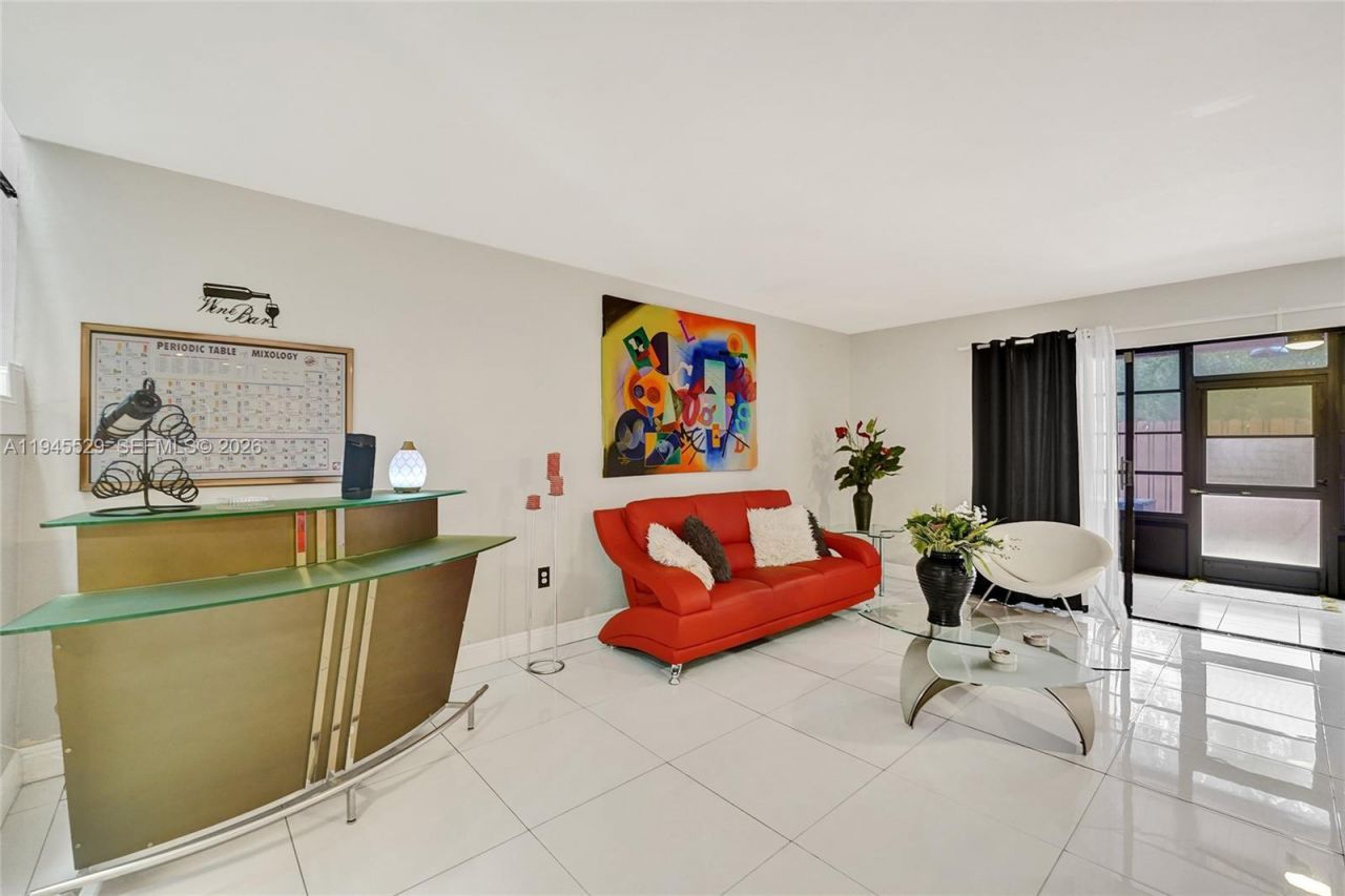 3301 Raleigh St, Unit 4E, Hollywood, FL 33021 Photo