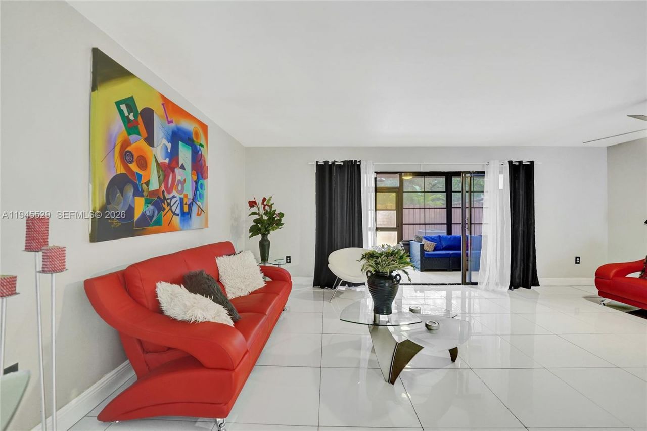 3301 Raleigh St, Unit 4E, Hollywood, FL 33021 Photo