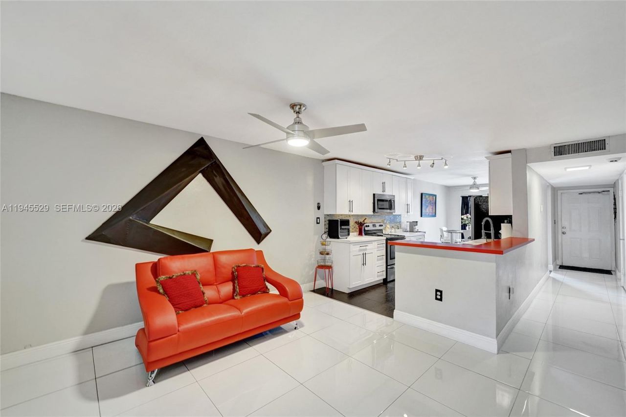 3301 Raleigh St, Unit 4E, Hollywood, FL 33021 Photo