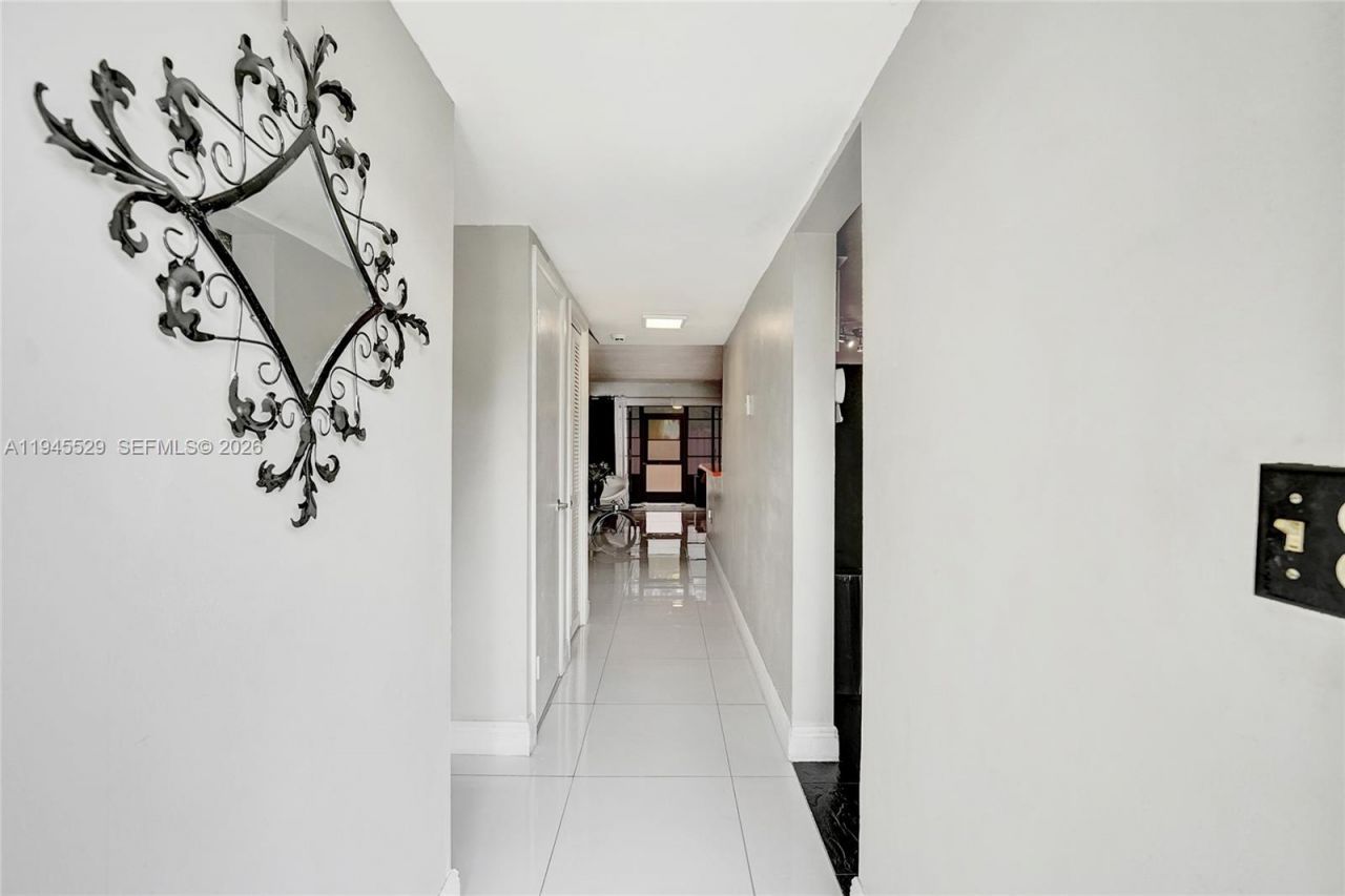 3301 Raleigh St, Unit 4E, Hollywood, FL 33021 Photo