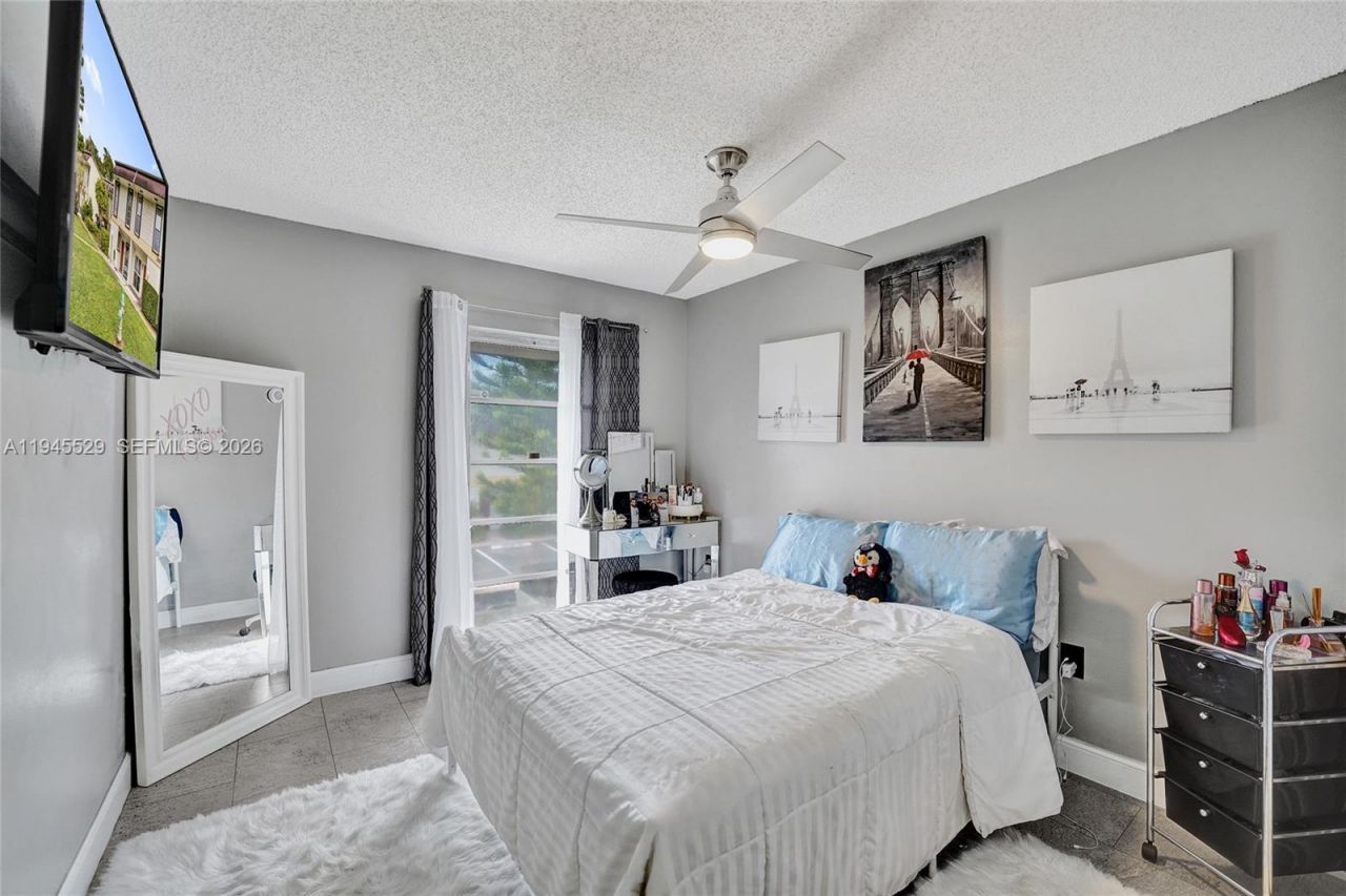 3301 Raleigh St, Unit 4E, Hollywood, FL 33021 Photo