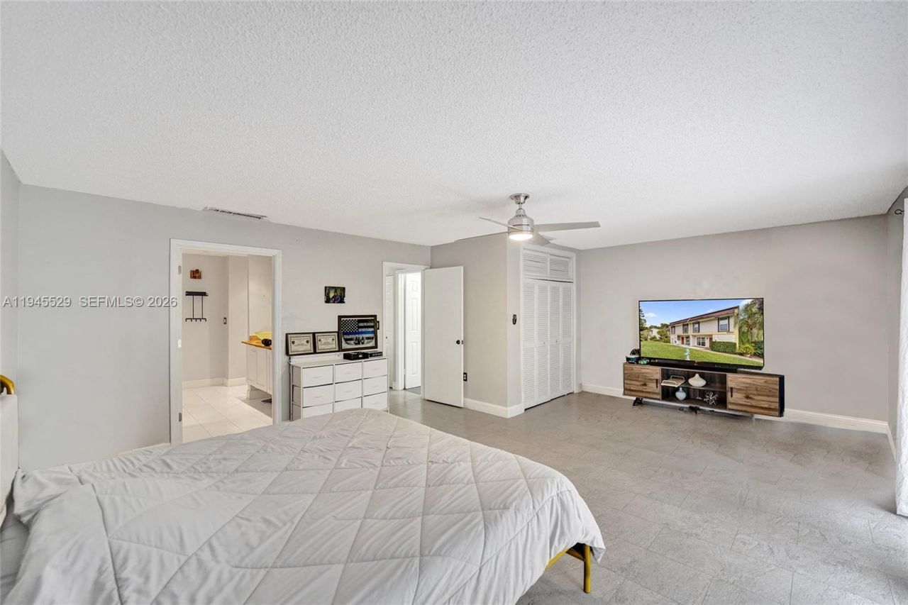 3301 Raleigh St, Unit 4E, Hollywood, FL 33021 Photo