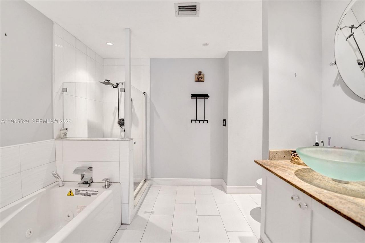 3301 Raleigh St, Unit 4E, Hollywood, FL 33021 Photo