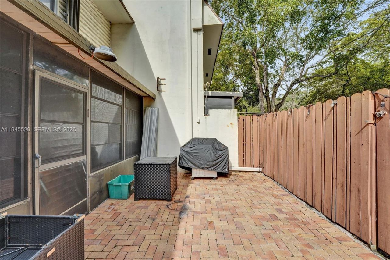 3301 Raleigh St, Unit 4E, Hollywood, FL 33021 Photo