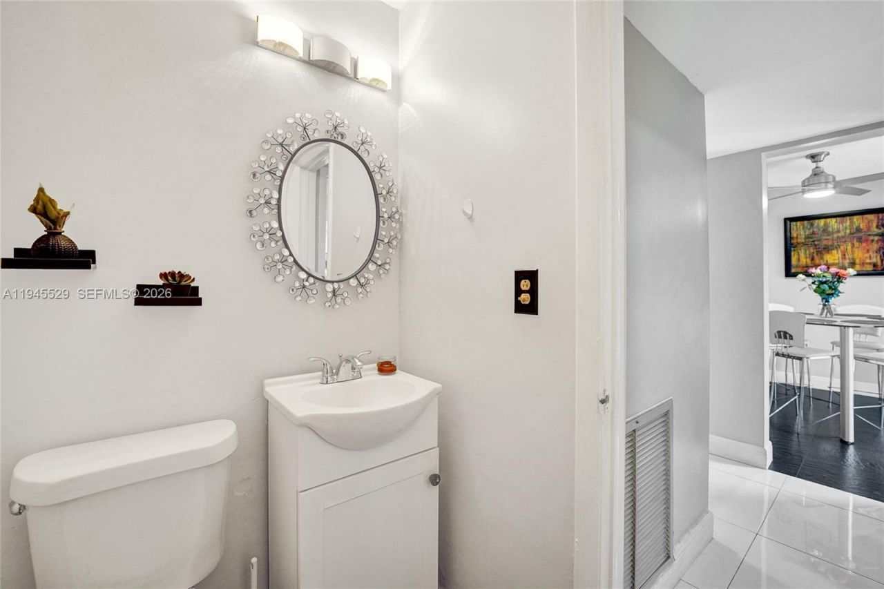 3301 Raleigh St, Unit 4E, Hollywood, FL 33021 Photo