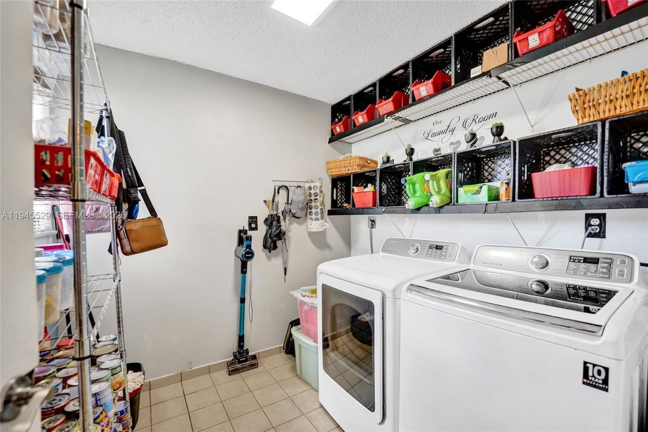 3301 Raleigh St, Unit 4E, Hollywood, FL 33021 Photo