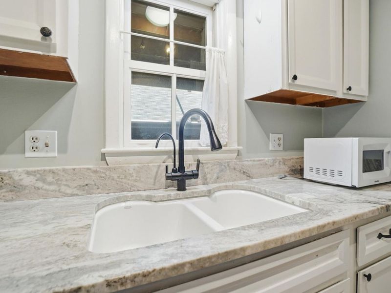 253 E Kossuth Street, Unit 253-H, Columbus, OH 43206 Photo 12