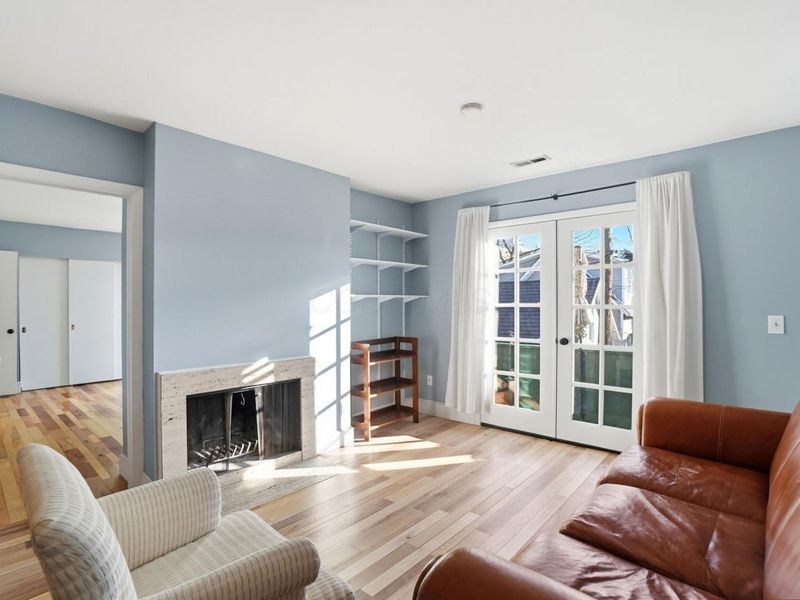 253 E Kossuth Street, Unit 253-H, Columbus, OH 43206 Photo 6